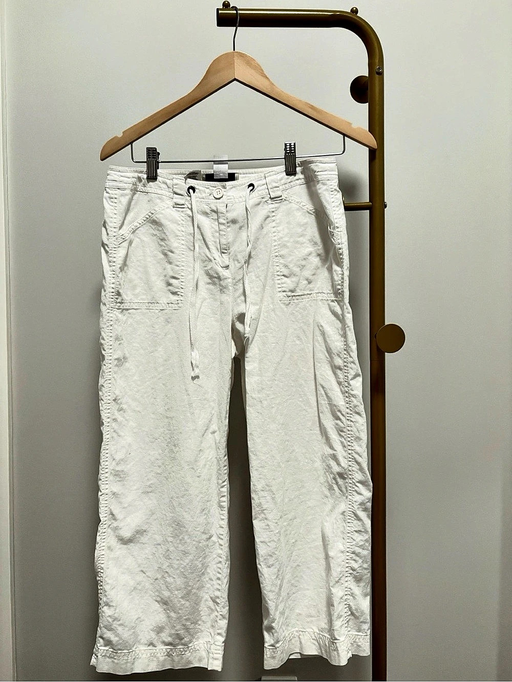 Jones New York Sport Women's Cropped White Pants Size 6